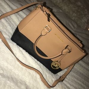 SOLD - MICHAEL KORS PURSE